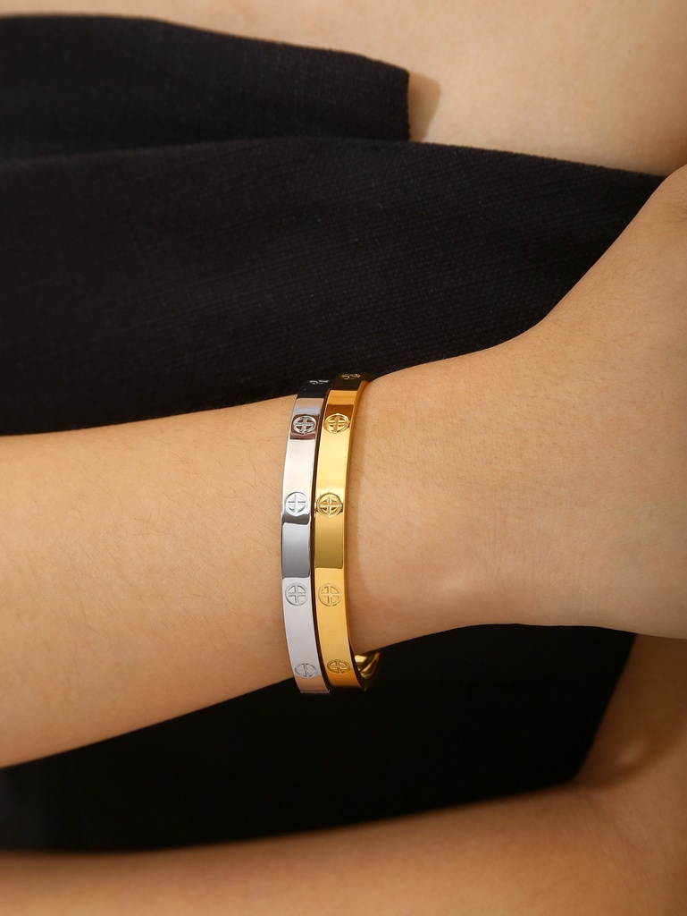 A 1-Piece 18K Gold-Plated Stainless Steel Ladies' Gold Brace 3