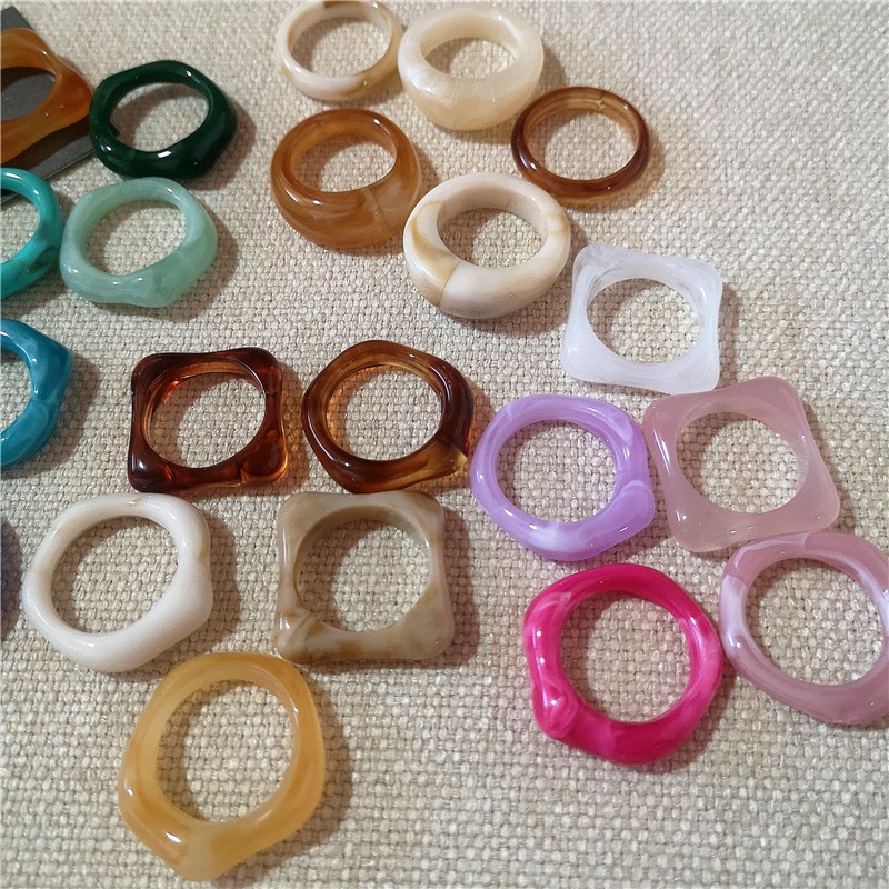 5-Piece Retro Resin Material Multi-color Ring Set Fashionabl 3