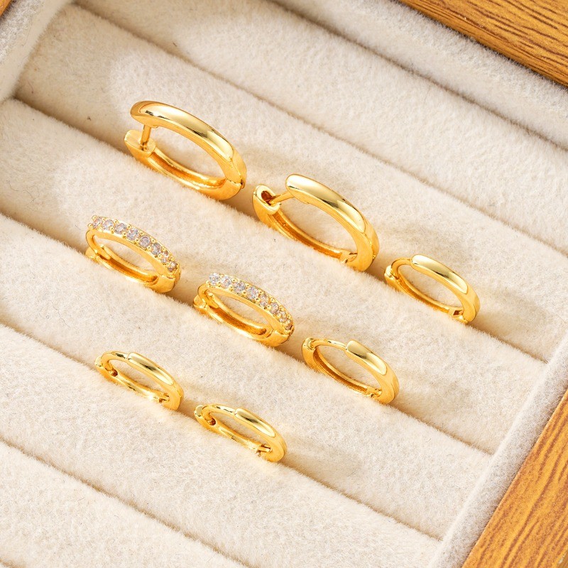 8pcs Fashion Crystal Circle Huggie Hoop Earrings 4