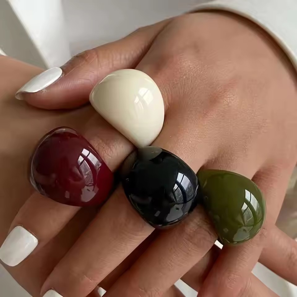 HangZhi 4pcs/set Vintage Irregular Geometric Resin Ring Set 2